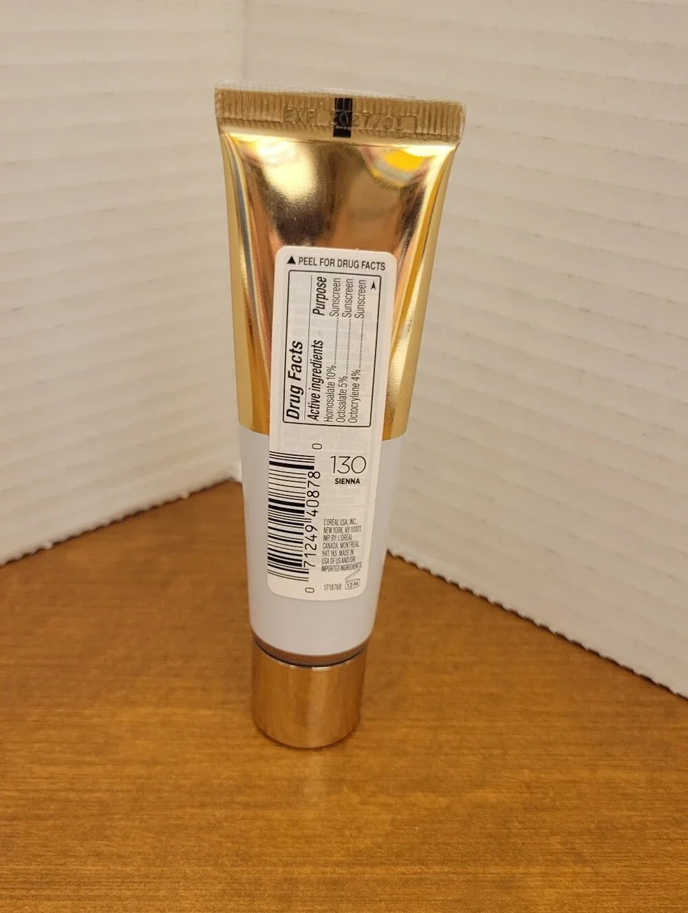 L'oreal Age Perfect Radiant Serum Foundation SPF 50 - Sienna 130, NEW